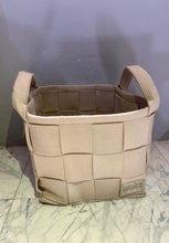 Load image into Gallery viewer, Felt storage basket