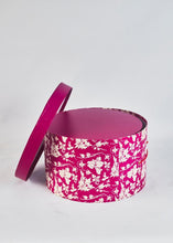 Load image into Gallery viewer, 10 piece round gift box set