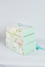 Load image into Gallery viewer, Alex gift box