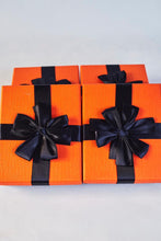 Load image into Gallery viewer, Dainty box