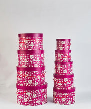 Load image into Gallery viewer, 10 piece round gift box set