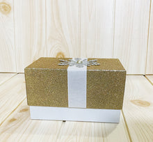 Load image into Gallery viewer, Snowflake glitter box
