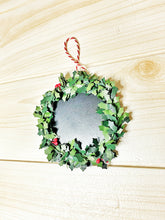 Load image into Gallery viewer, Wreath ornament
