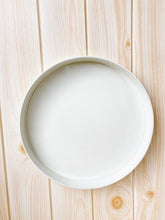 Load image into Gallery viewer, Round tray
