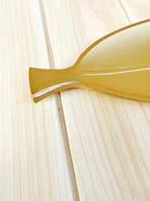 Load image into Gallery viewer, Wooden leaf shaped carved wood tray
