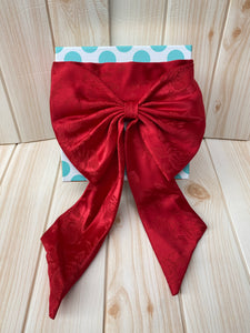 Red bow