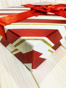 Box with pre made bow