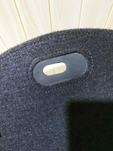 Storage bin with handle