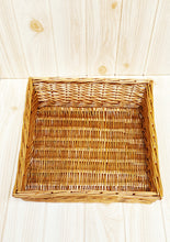 Load image into Gallery viewer, Hand woven wicker basket
